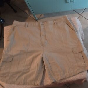 Chaps Men's Beige Cargo Shorts